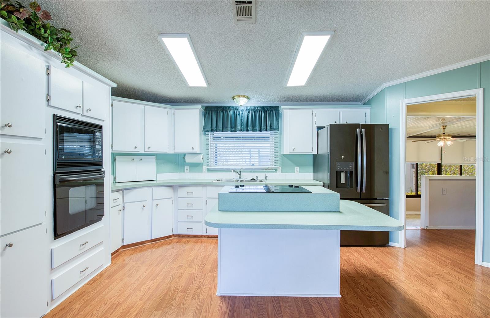 Image 14 of 45 For 306 Snook Court