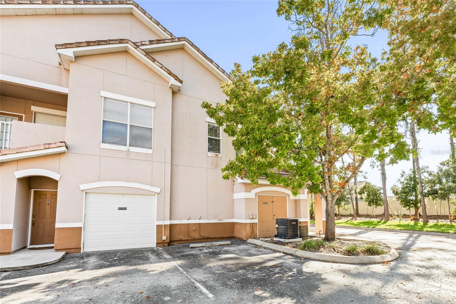 Image 11 of 43 For 18006 Villa Creek Drive