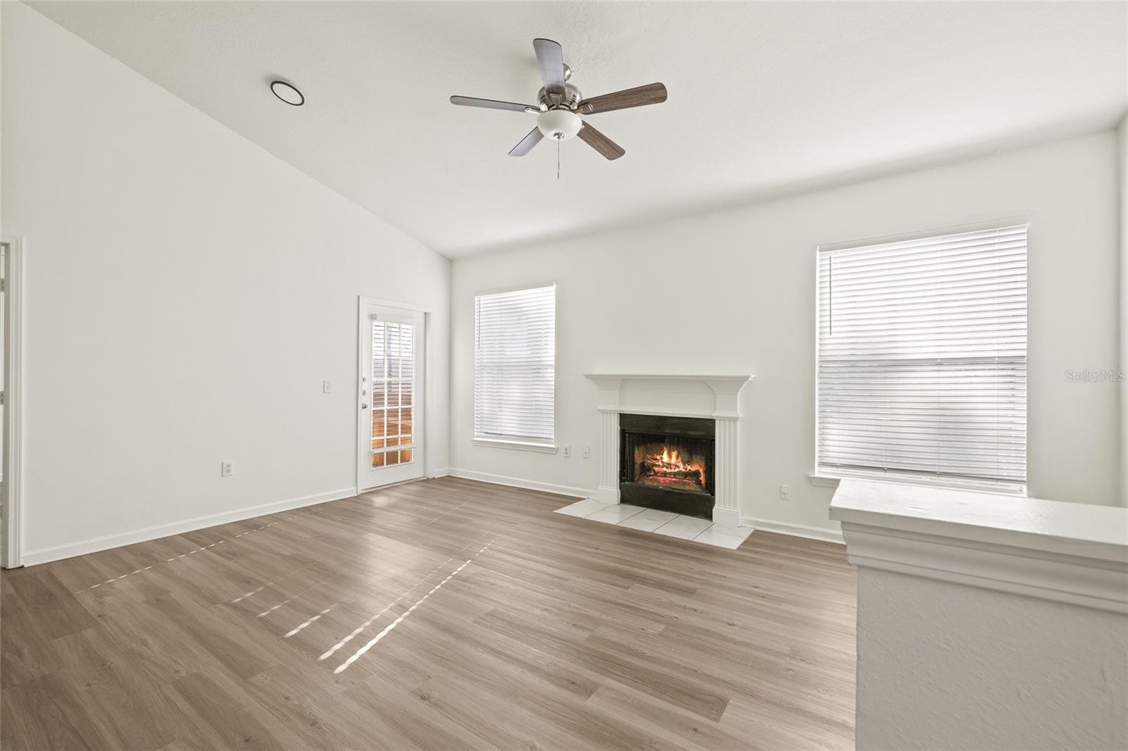 Image 17 of 43 For 18006 Villa Creek Drive