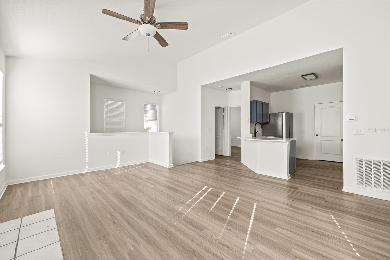 Image 20 of 43 For 18006 Villa Creek Drive