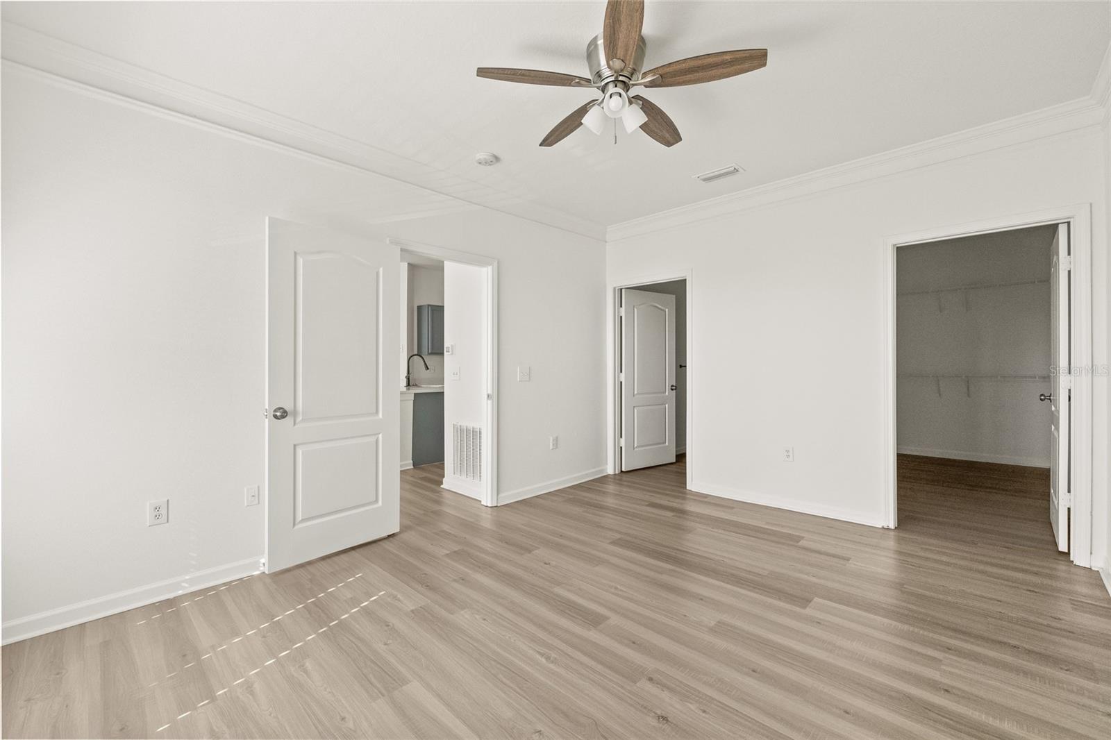 Image 25 of 43 For 18006 Villa Creek Drive