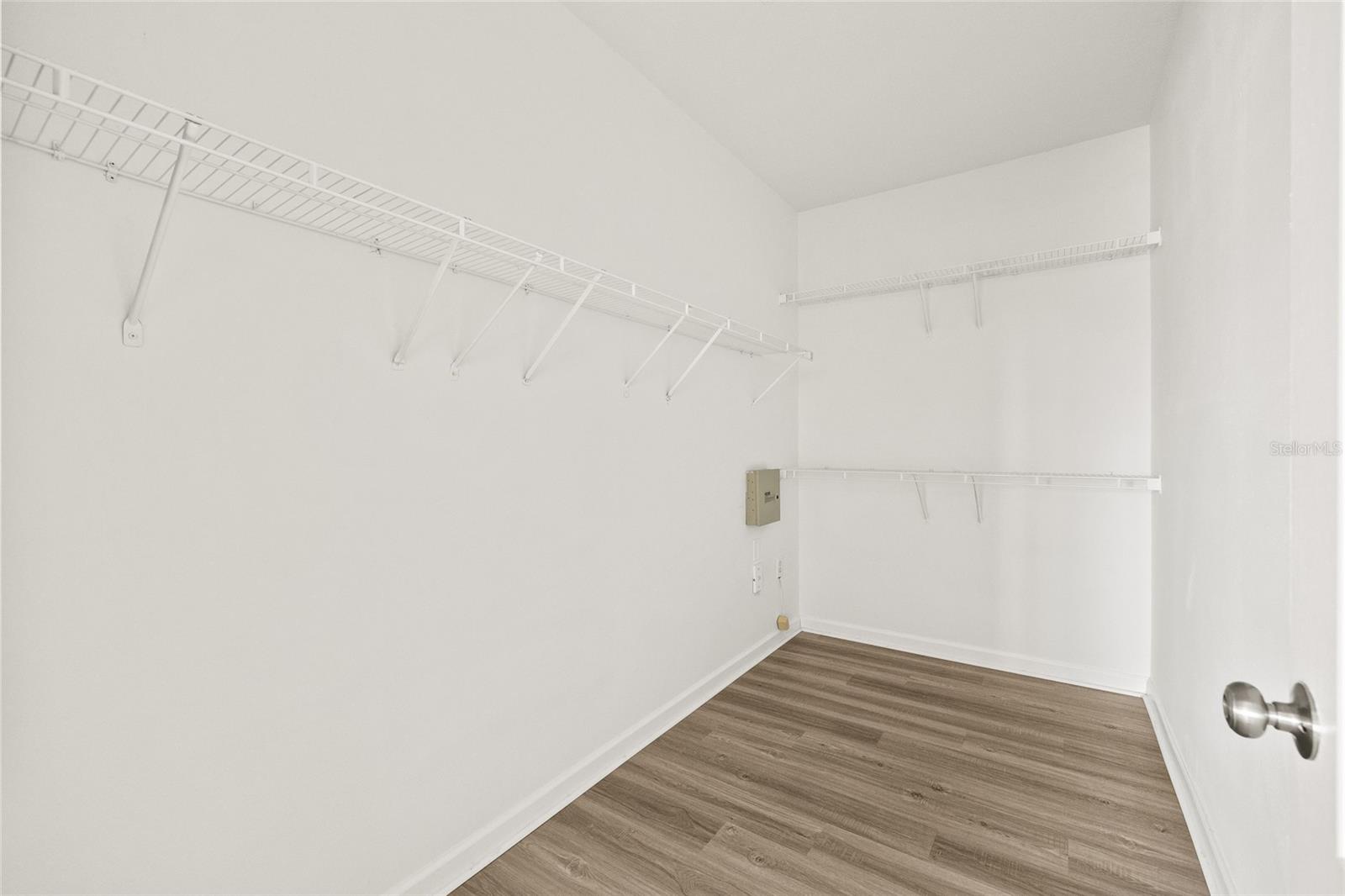 Image 27 of 43 For 18006 Villa Creek Drive