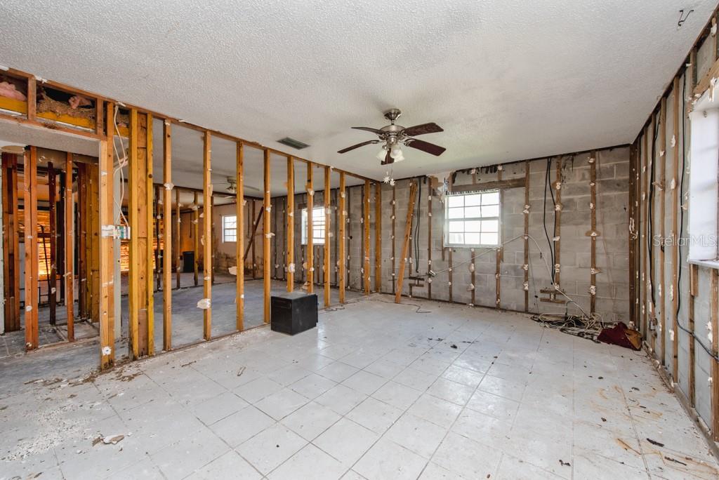 Image 6 of 52 For 8848 Millpoint Road