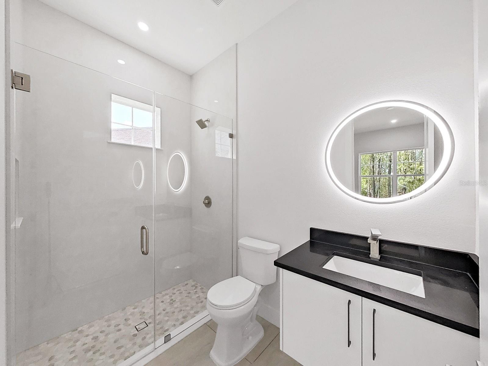 Listing photo id 33 for 4748 Hickory Oak Drive