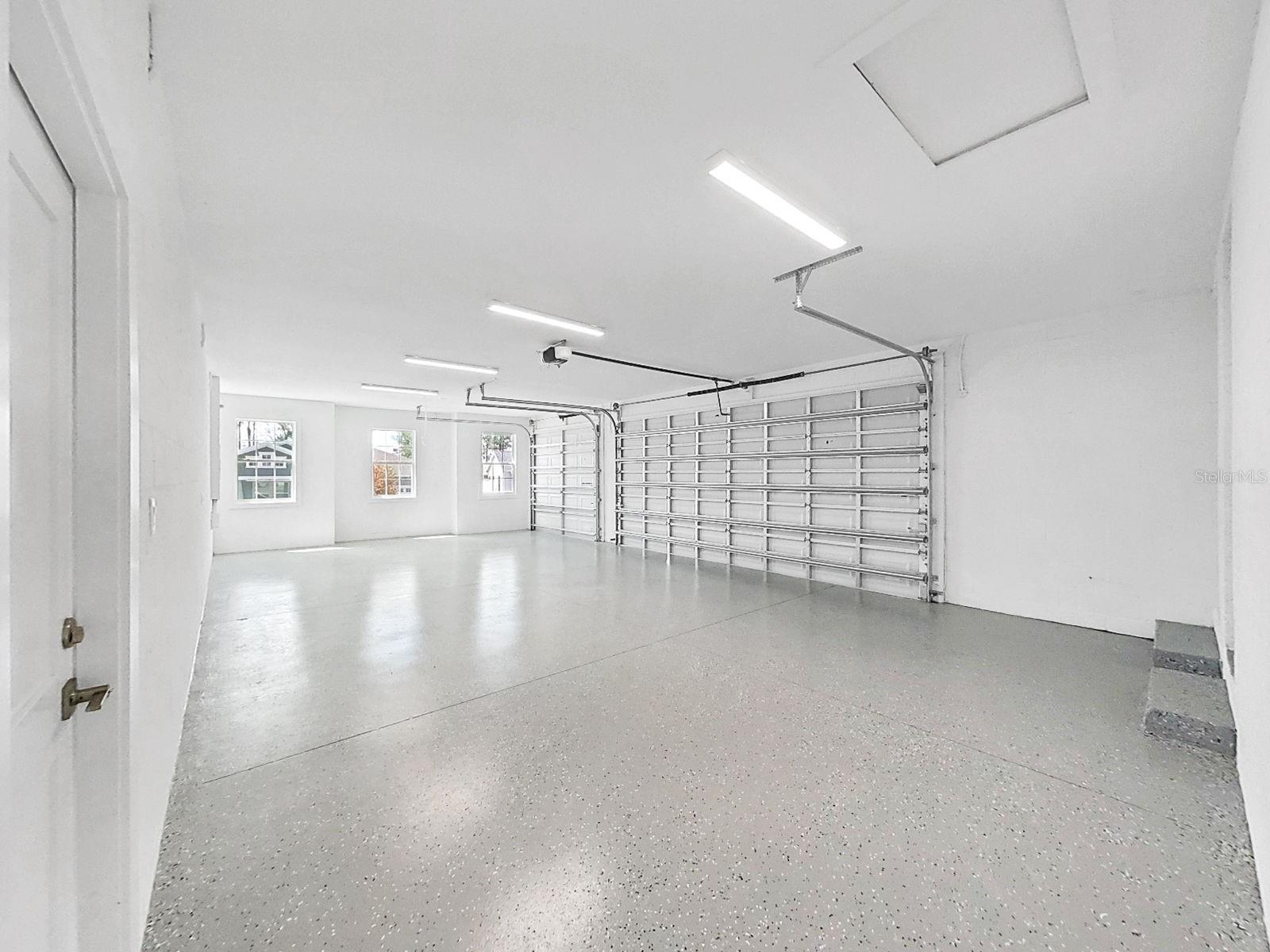 Listing photo id 38 for 4748 Hickory Oak Drive