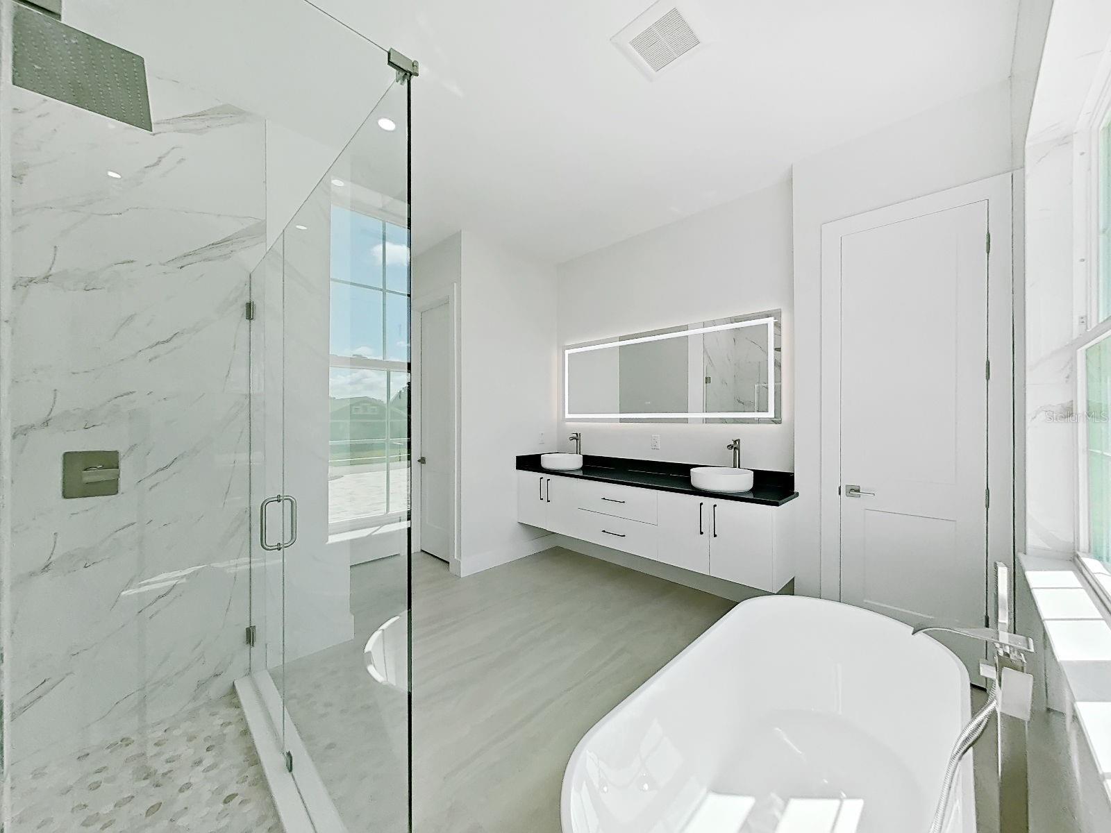 Listing photo id 47 for 4748 Hickory Oak Drive