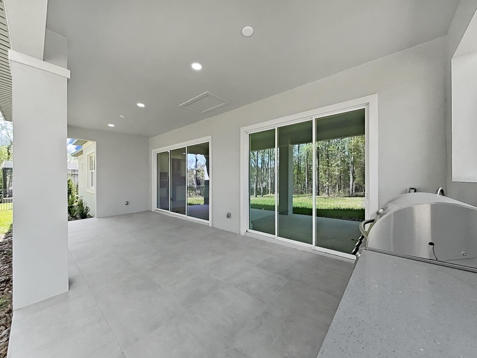 Listing photo id 49 for 4748 Hickory Oak Drive