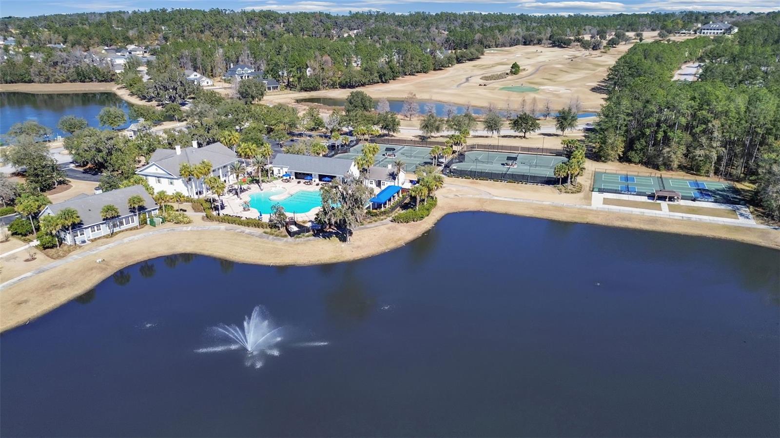 Listing photo id 67 for 4748 Hickory Oak Drive