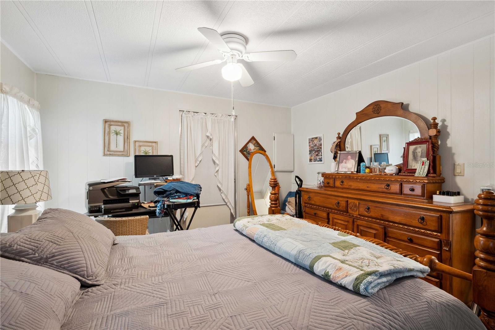 Image 24 of 47 For 37827 Mission Hills Avenue