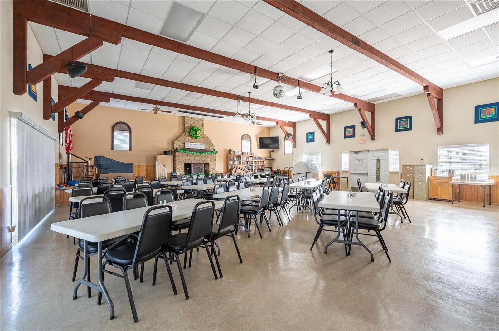 Image 30 of 47 For 37827 Mission Hills Avenue