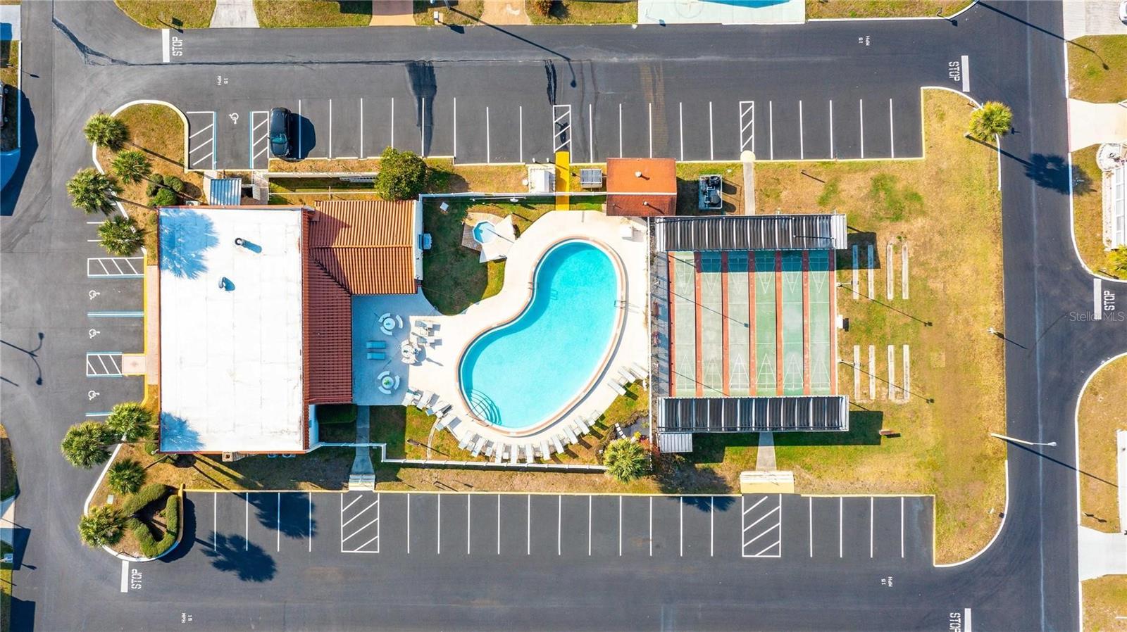 Image 33 of 47 For 37827 Mission Hills Avenue