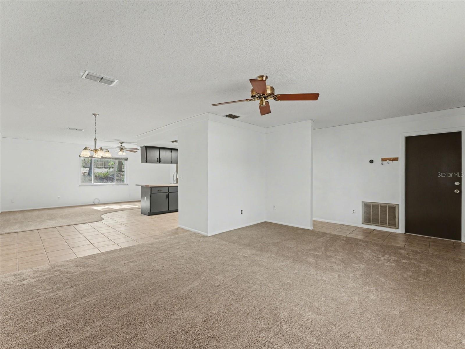 Image 16 of 80 For 130 Daroca Avenue