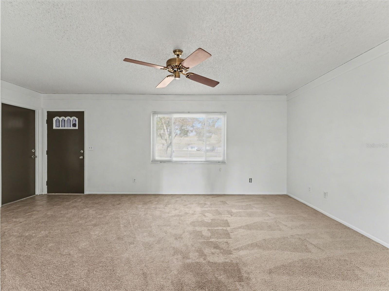 Image 18 of 80 For 130 Daroca Avenue