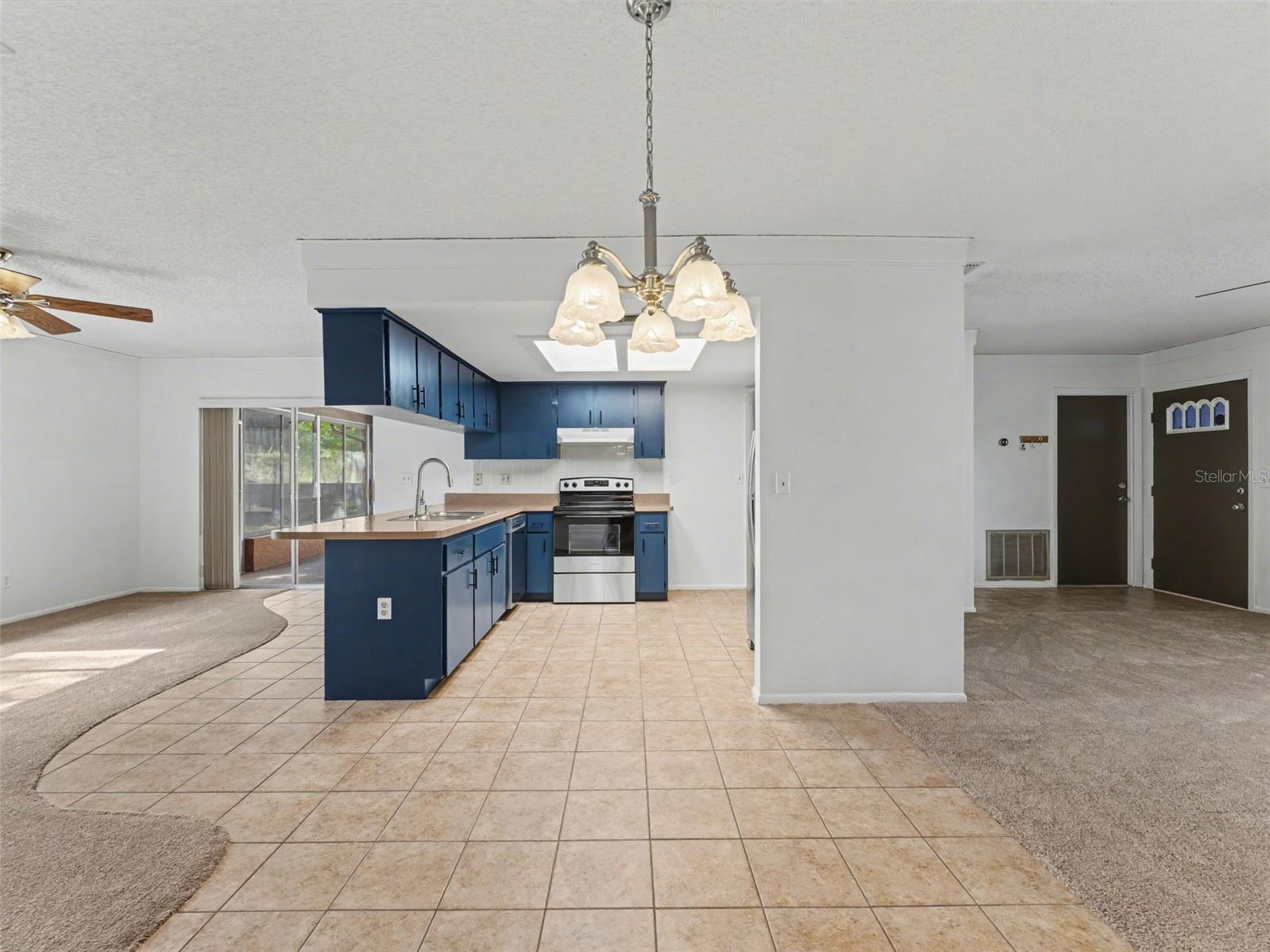 Image 23 of 80 For 130 Daroca Avenue