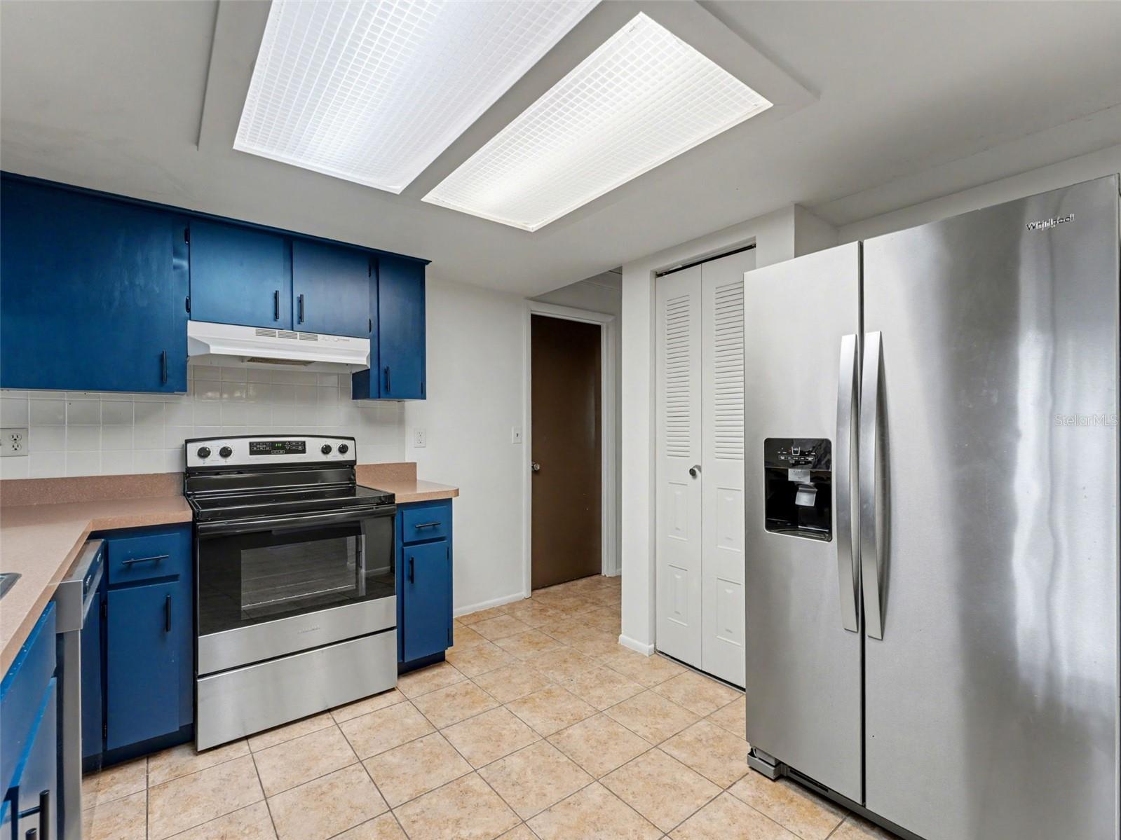 Image 26 of 80 For 130 Daroca Avenue