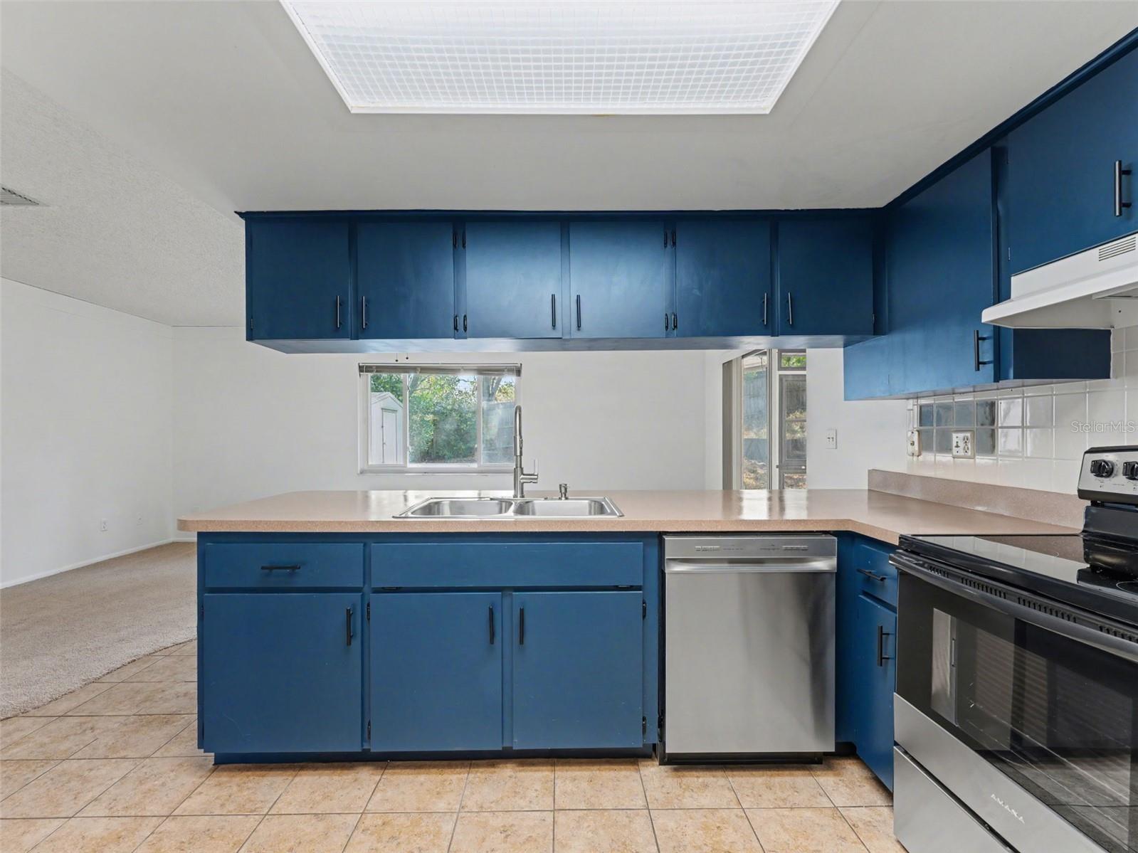 Image 27 of 80 For 130 Daroca Avenue