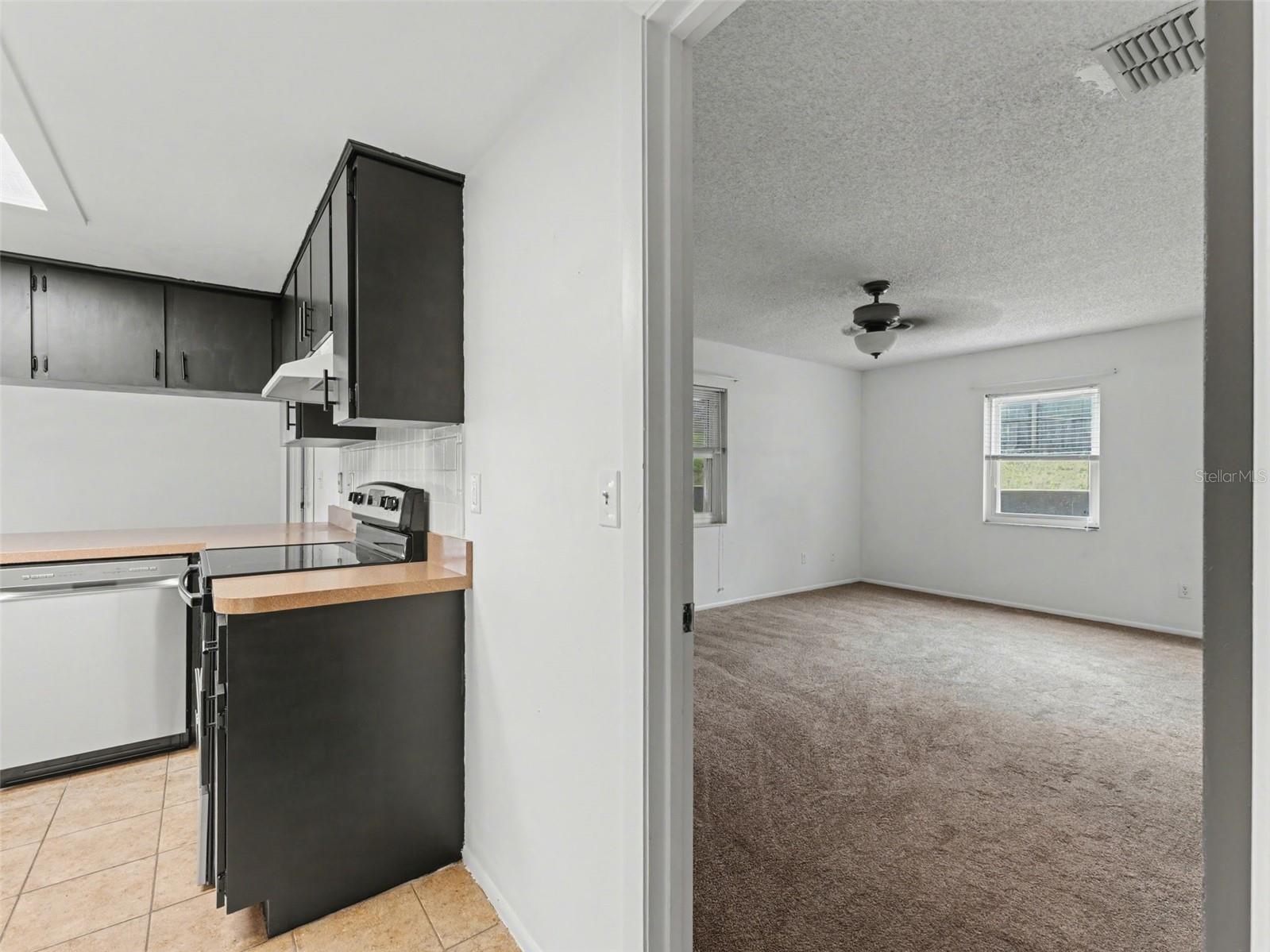 Image 29 of 80 For 130 Daroca Avenue