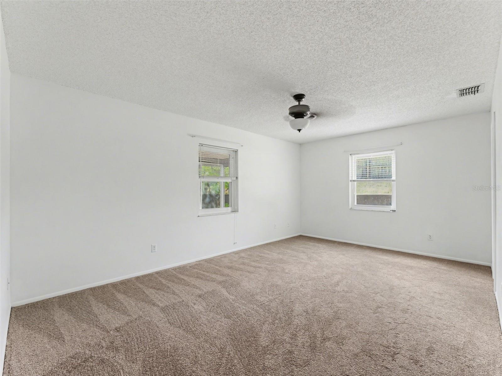 Image 31 of 80 For 130 Daroca Avenue