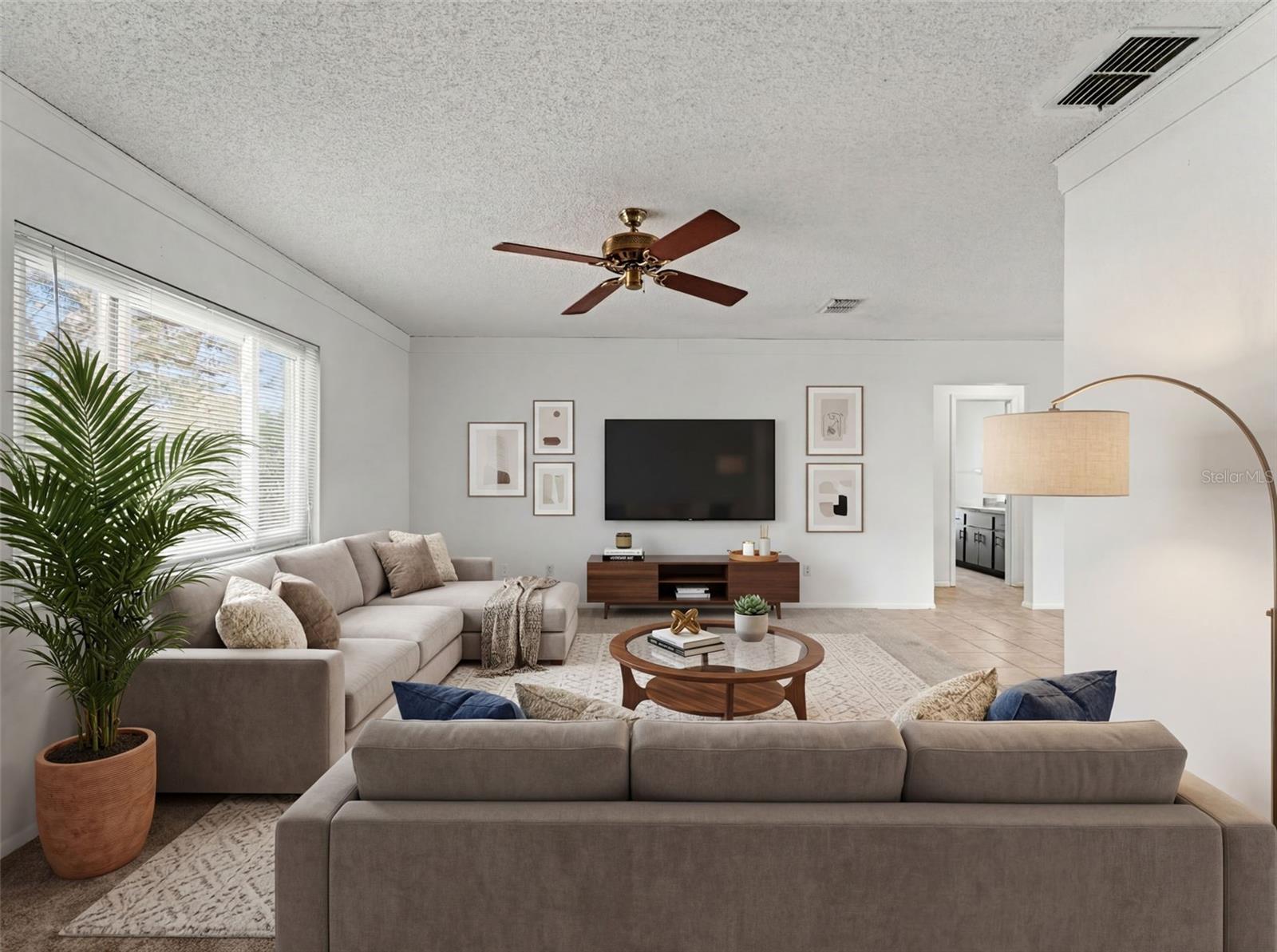 Image 4 of 80 For 130 Daroca Avenue