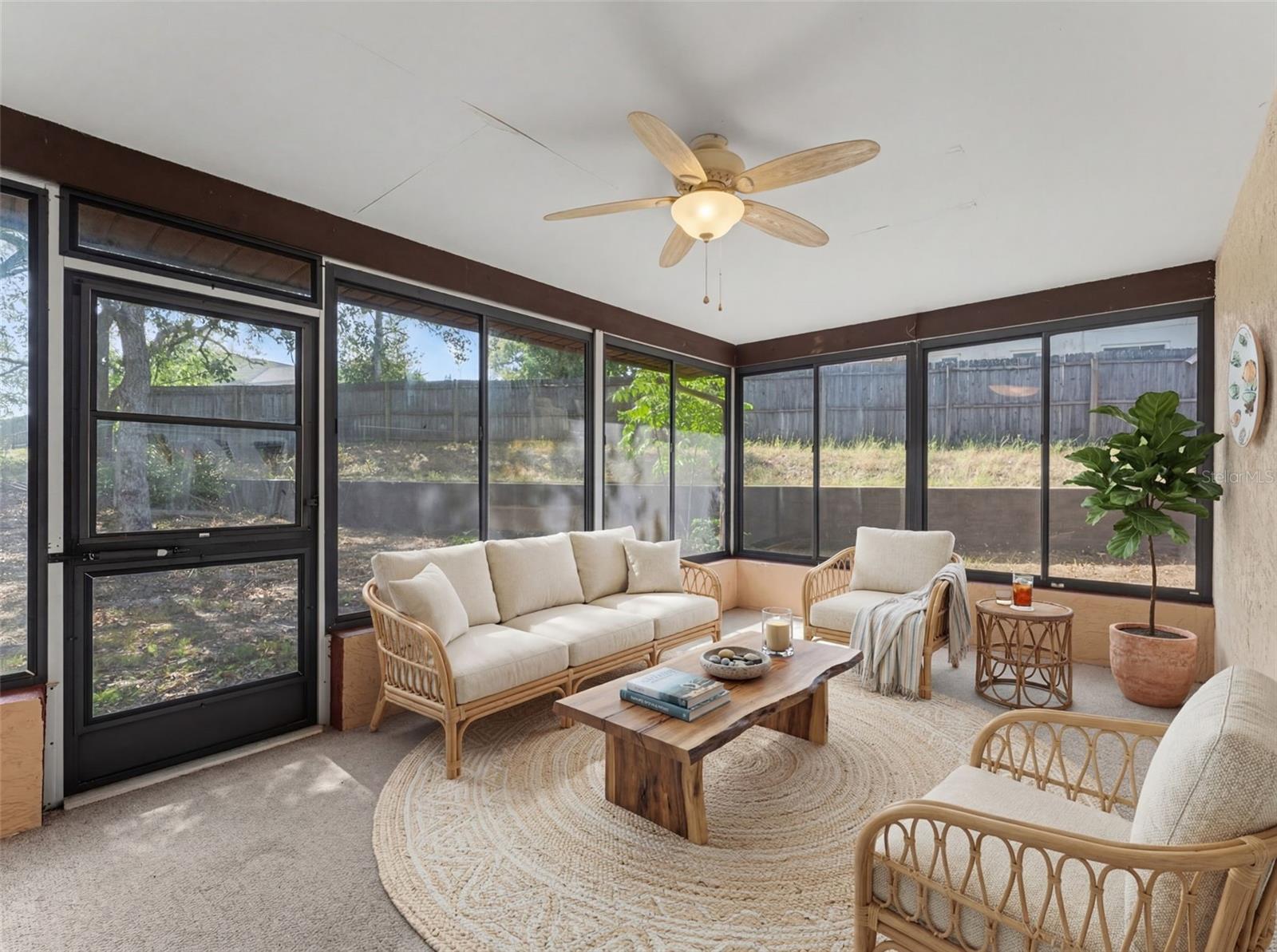 Image 8 of 80 For 130 Daroca Avenue