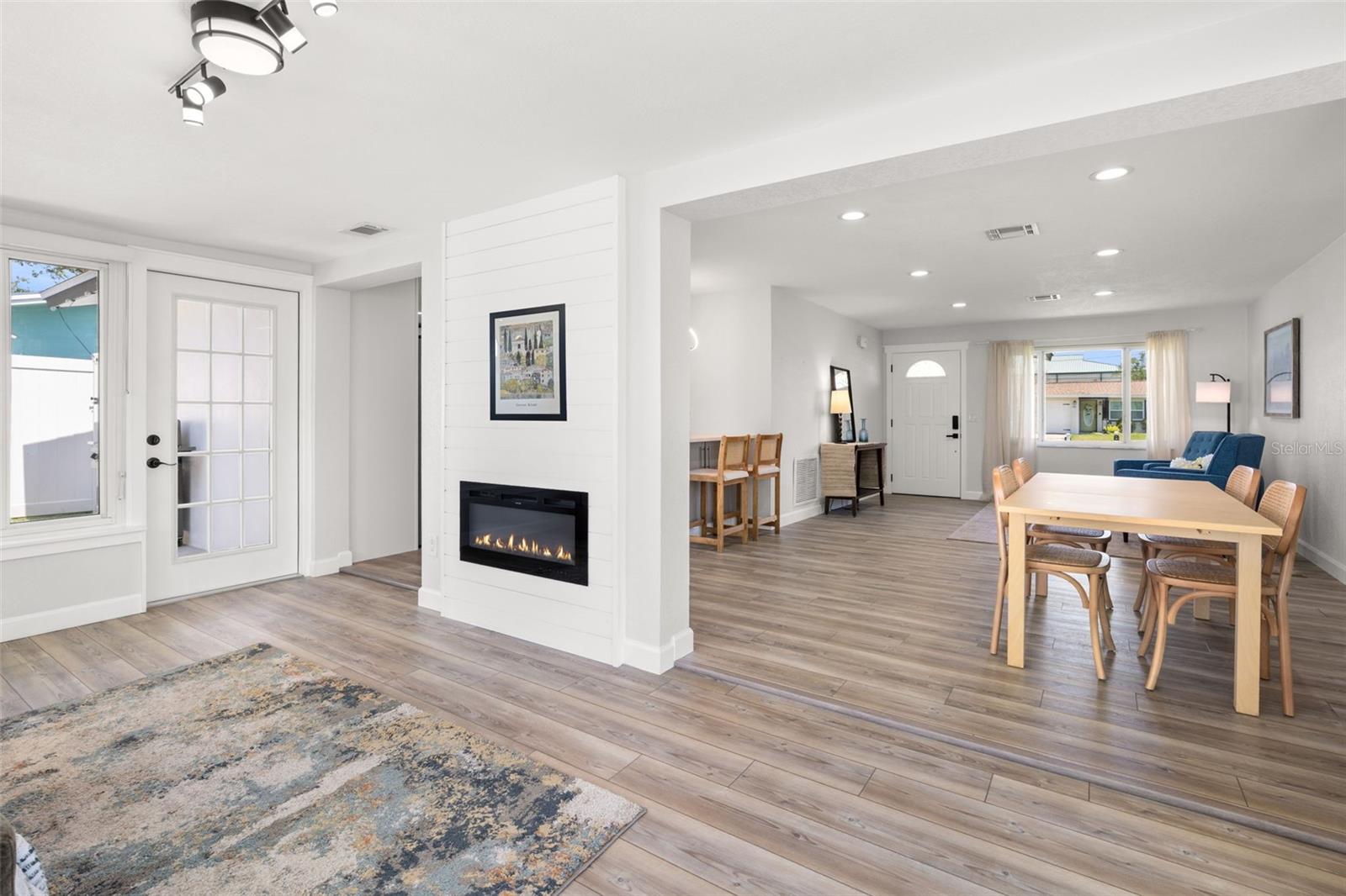 Image 15 of 38 For 331 Tralee Street