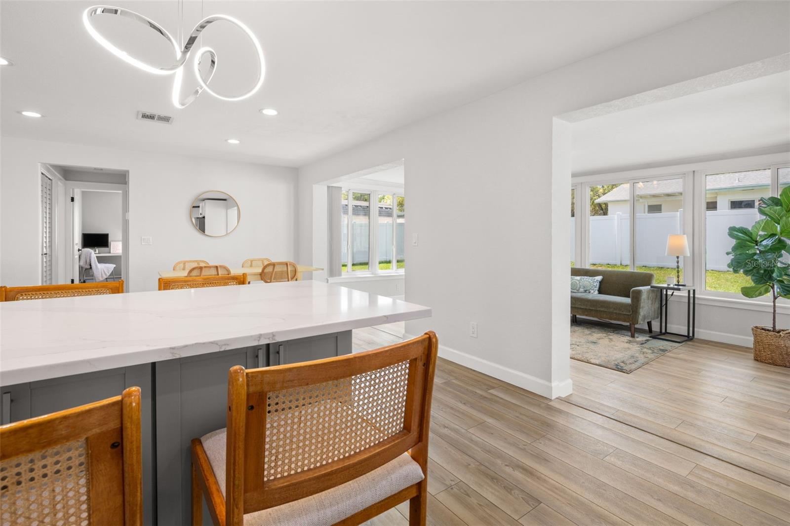 Image 17 of 38 For 331 Tralee Street