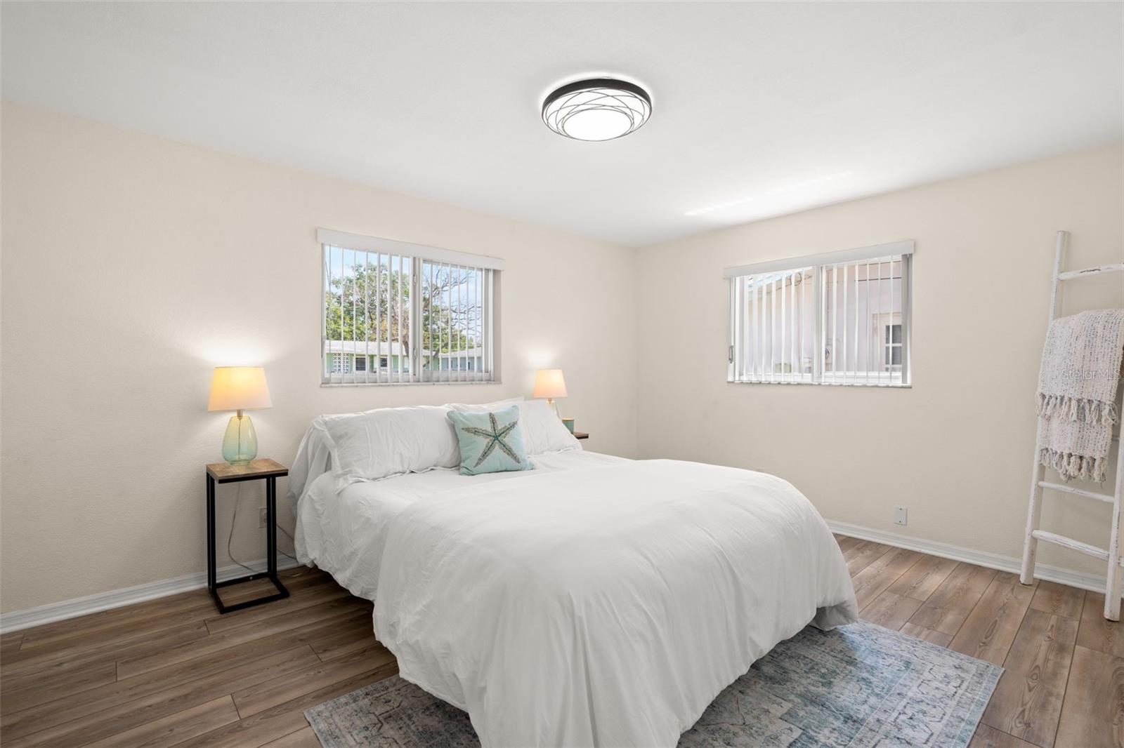 Image 18 of 38 For 331 Tralee Street