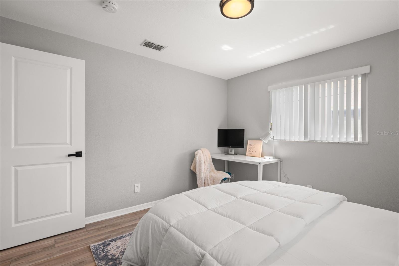 Image 23 of 38 For 331 Tralee Street