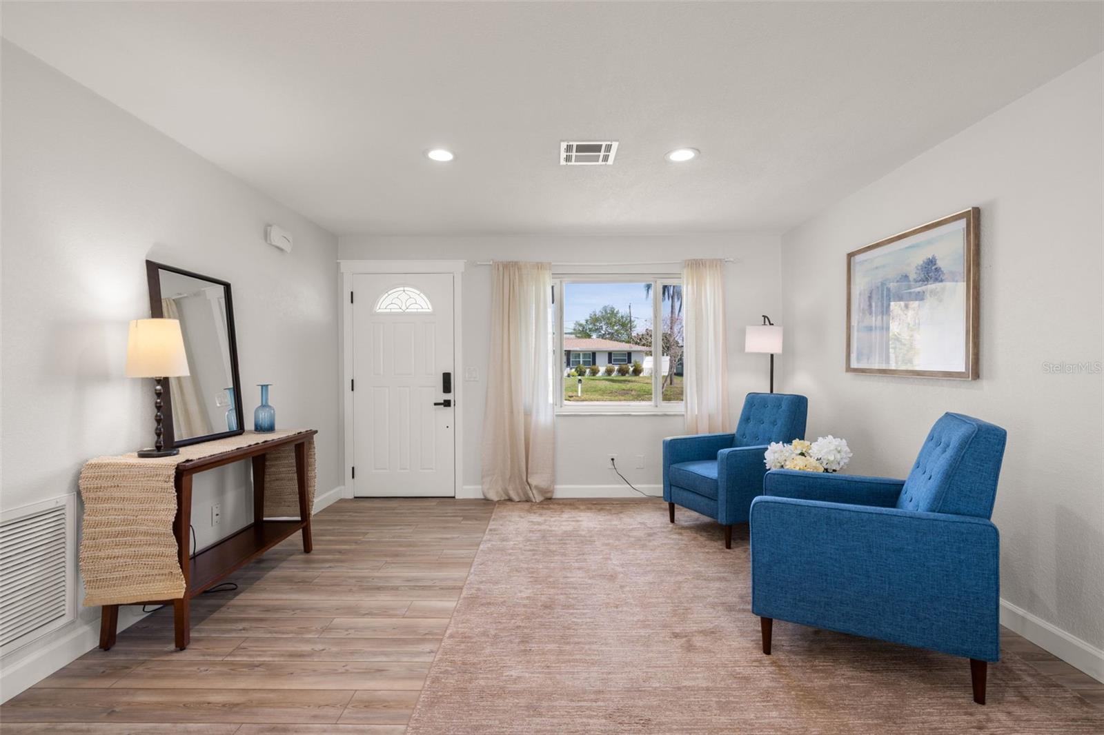 Image 5 of 38 For 331 Tralee Street