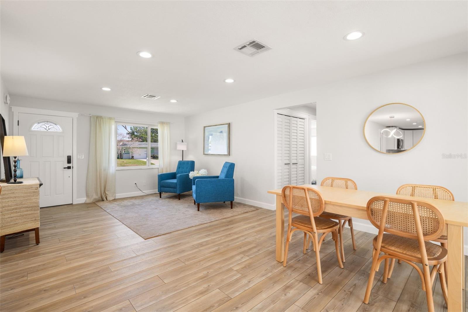 Image 9 of 38 For 331 Tralee Street