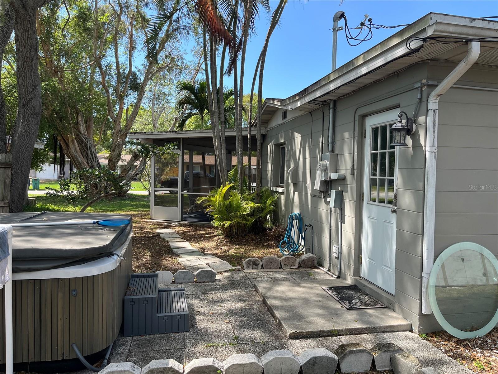 Image 18 of 20 For 10627 105th Street