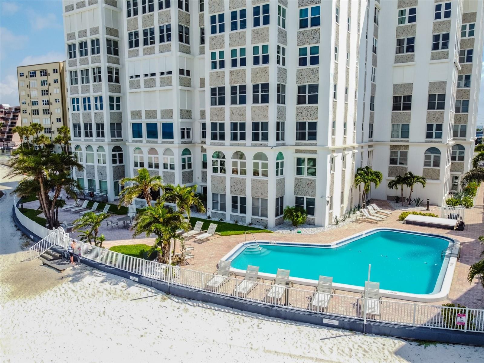 Image 38 of 56 For 4950 Gulf Boulevard 206