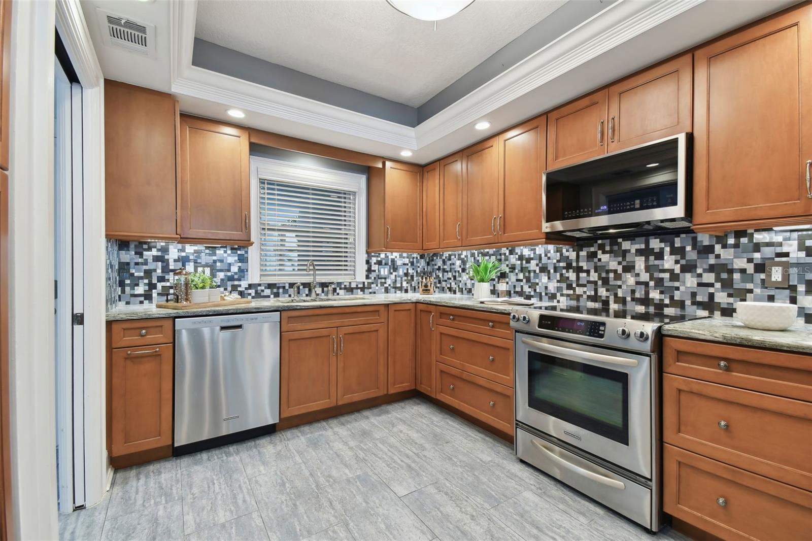 Image 8 of 56 For 4950 Gulf Boulevard 206