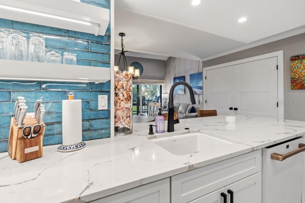 Image 10 of 64 For 2055 Gulf Of Mexico Drive G2-213