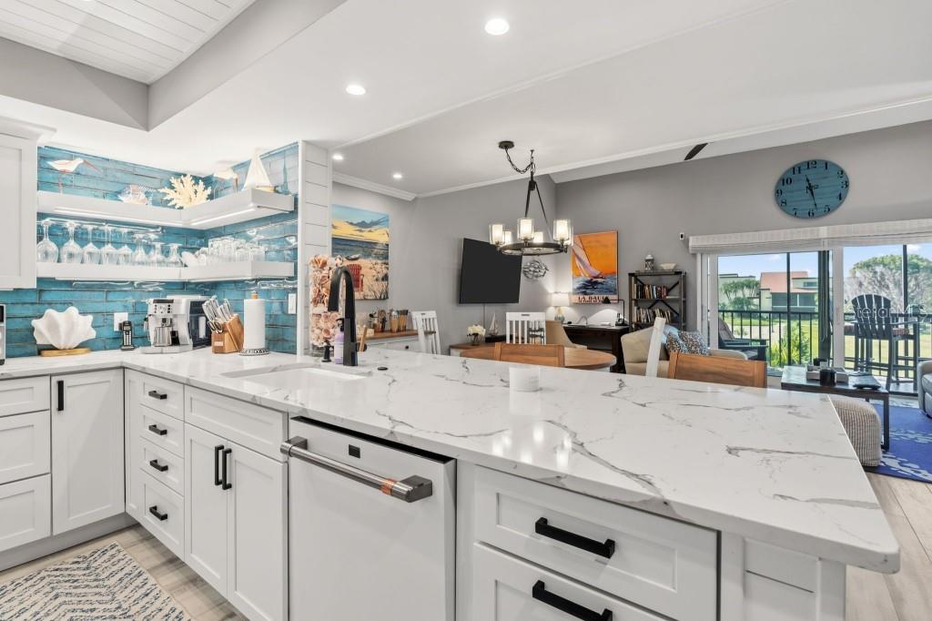 Image 12 of 64 For 2055 Gulf Of Mexico Drive G2-213