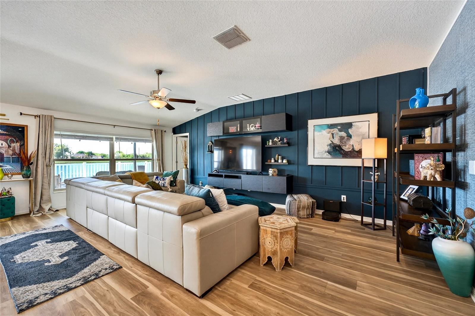 Image 18 of 78 For 3713 Romano Busciglio Street