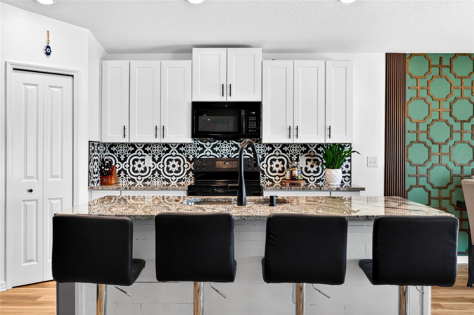 Image 25 of 78 For 3713 Romano Busciglio Street