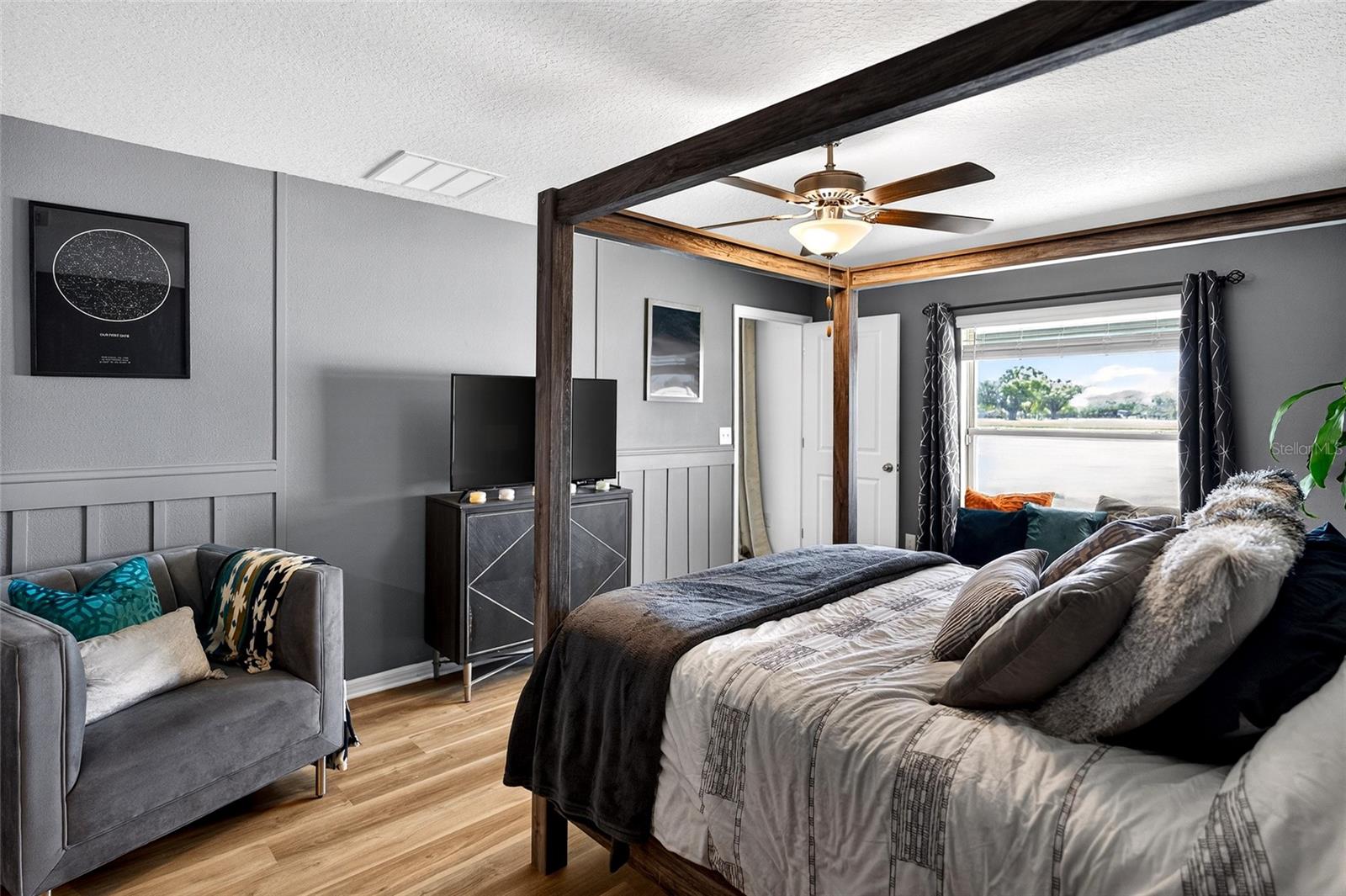 Image 32 of 78 For 3713 Romano Busciglio Street