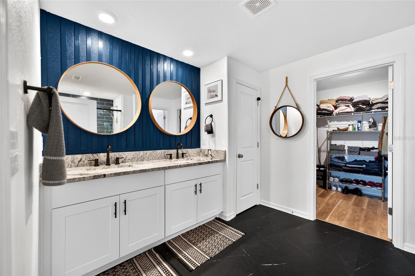 Image 34 of 78 For 3713 Romano Busciglio Street