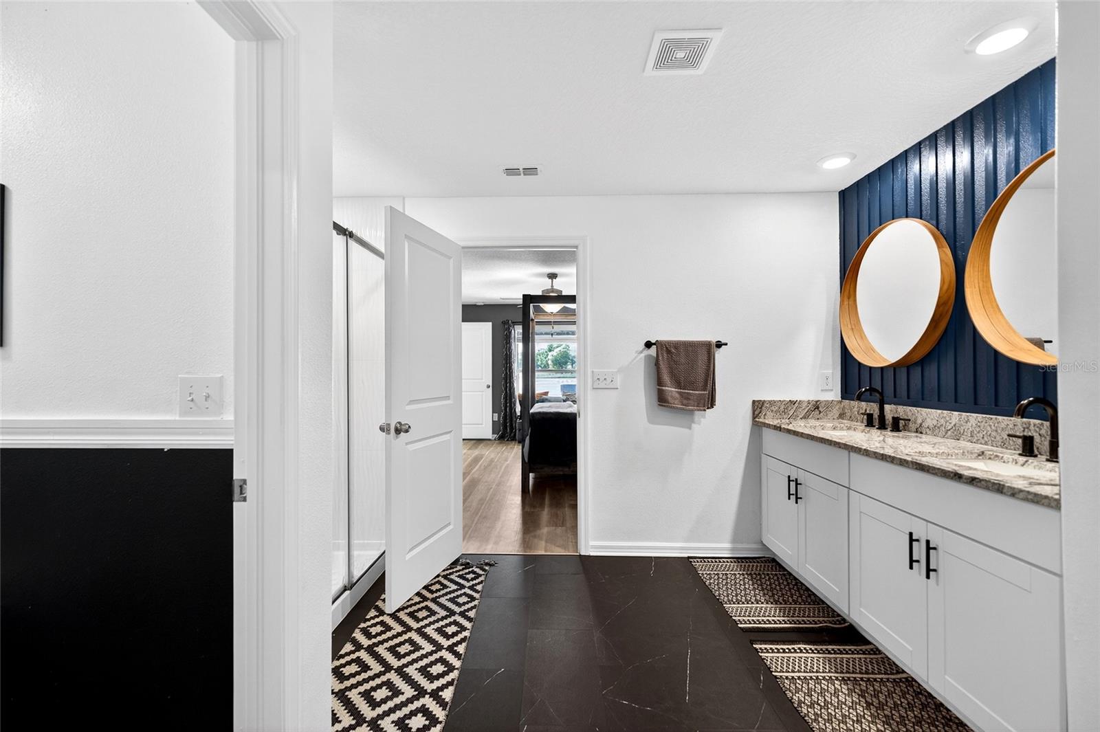 Image 38 of 78 For 3713 Romano Busciglio Street