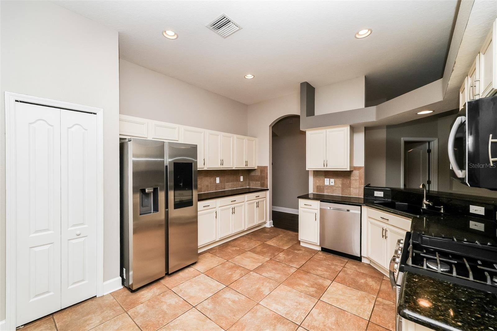 Image 14 of 39 For 8214 Lagerfeld Drive