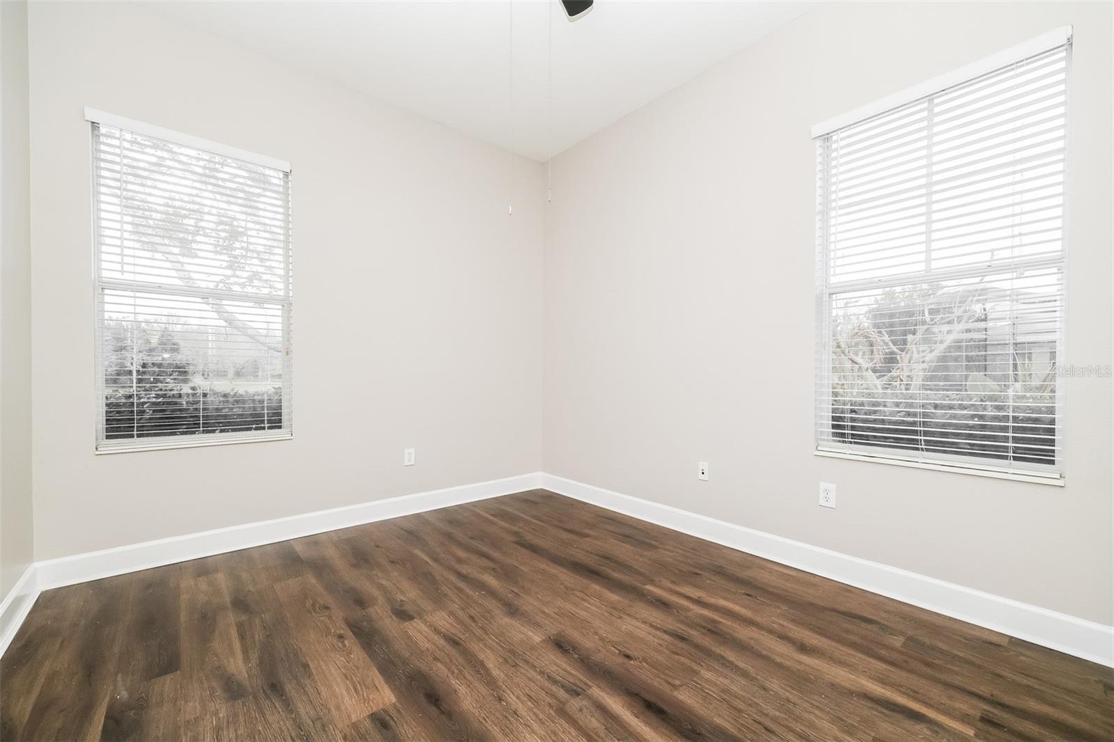 Image 21 of 39 For 8214 Lagerfeld Drive