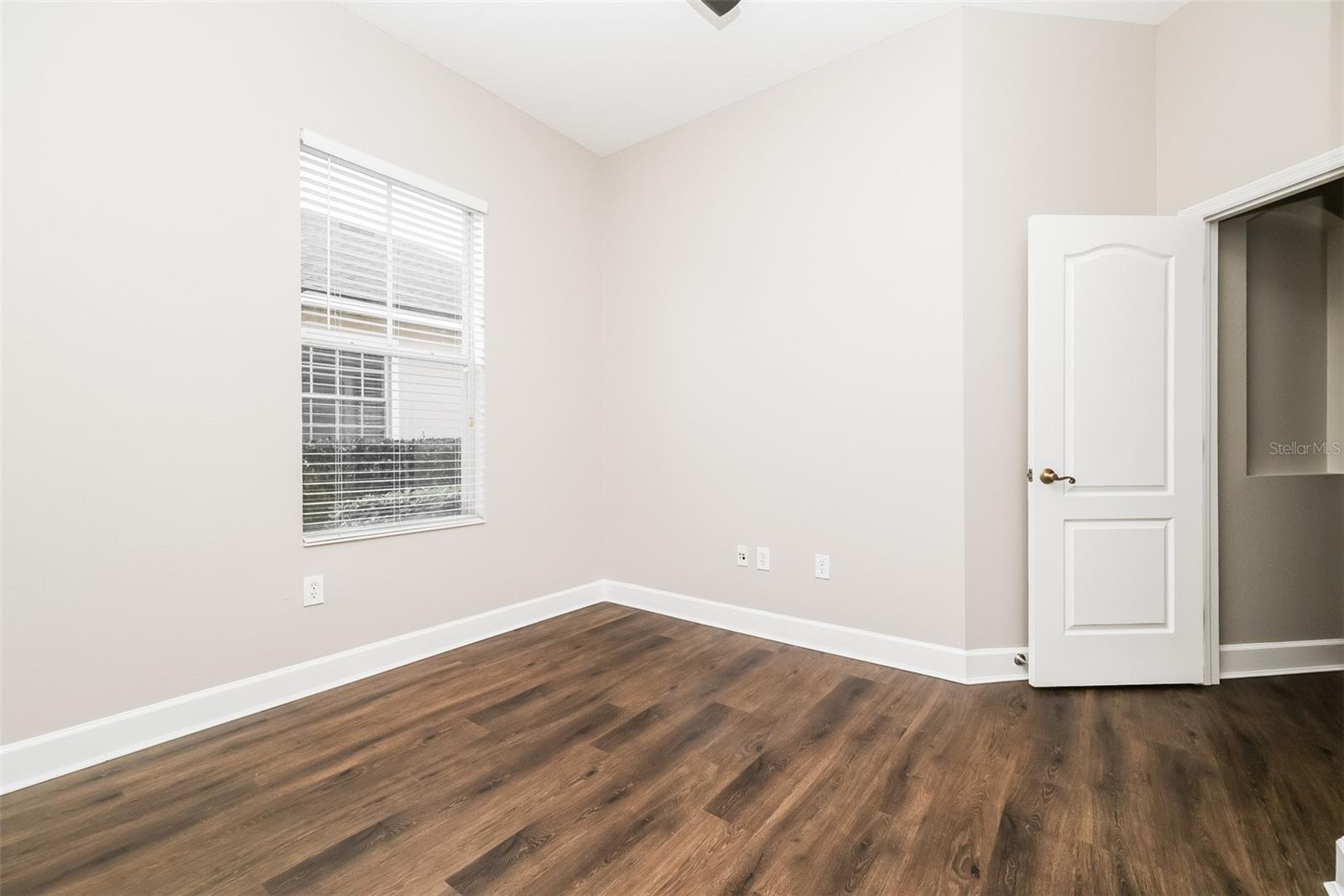 Image 24 of 39 For 8214 Lagerfeld Drive