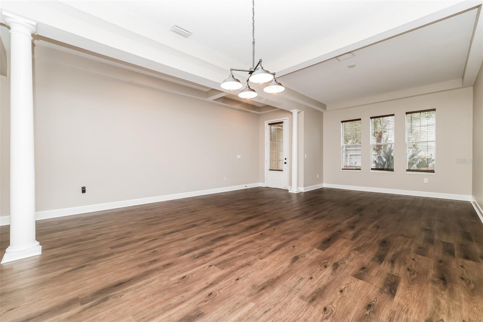 Image 8 of 39 For 8214 Lagerfeld Drive