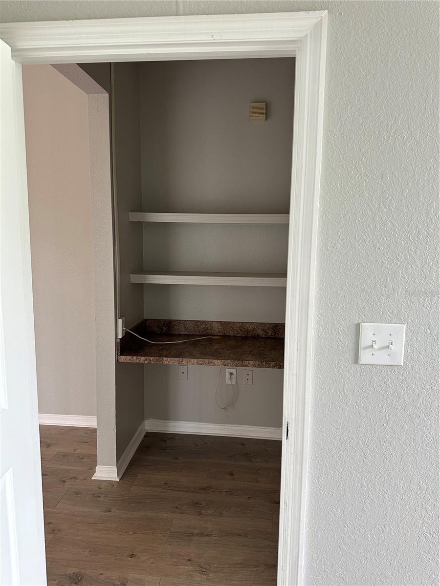 Image 16 of 21 For 2407 Courtney Meadows Court 302