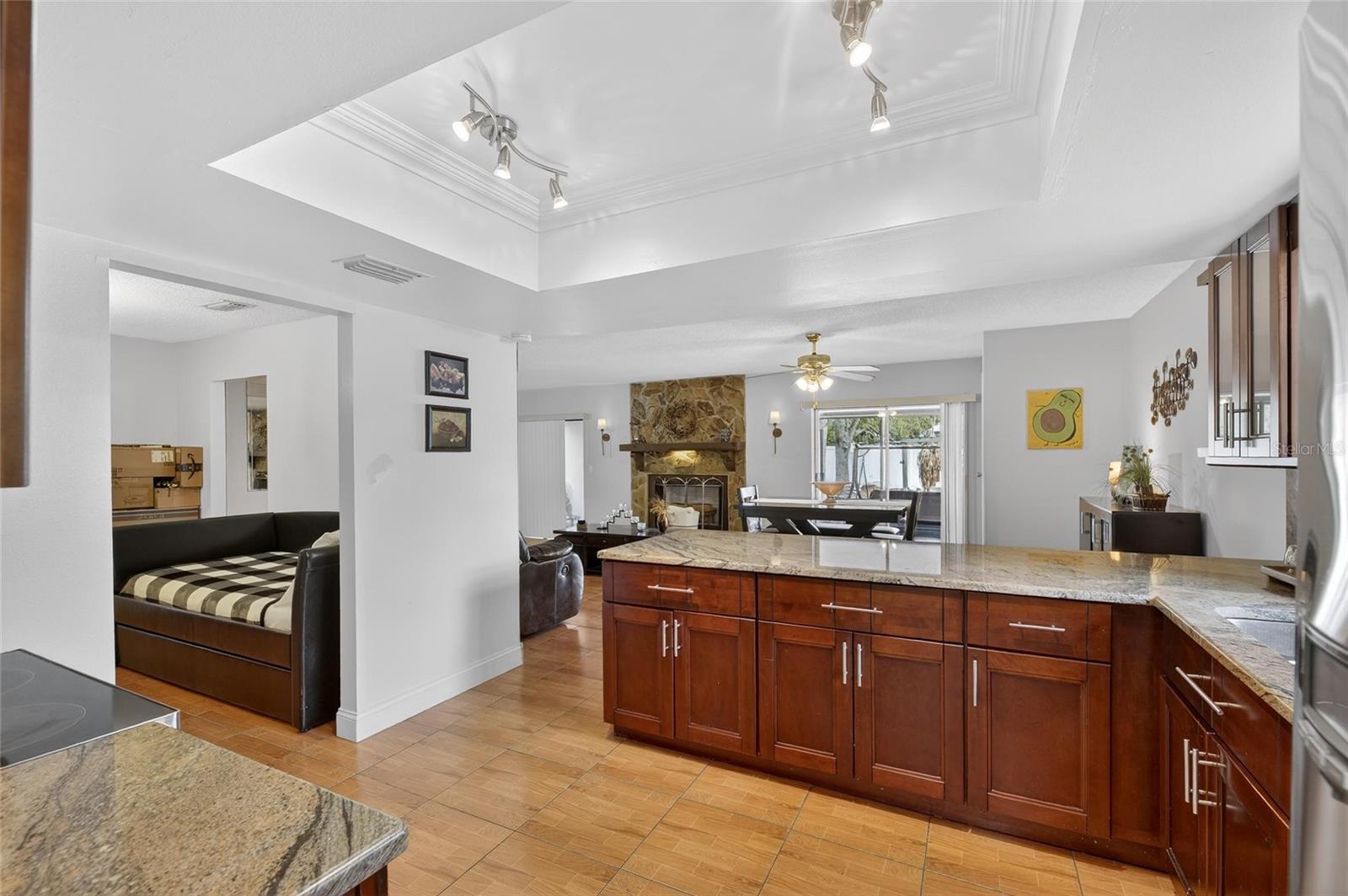 Listing photo id 10 for 522 Wynnwood Drive