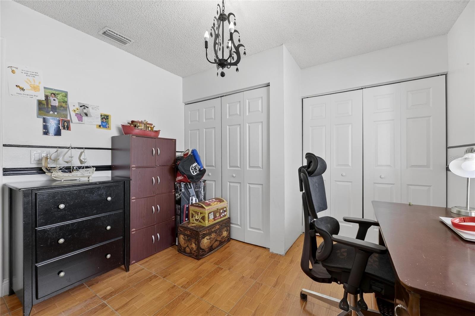 Listing photo id 11 for 522 Wynnwood Drive