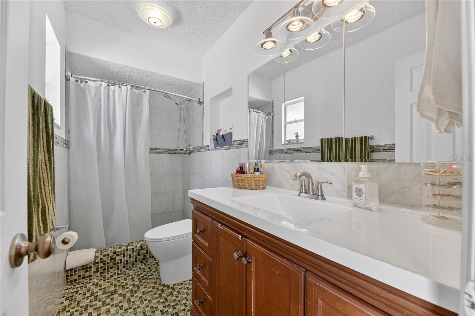 Listing photo id 19 for 522 Wynnwood Drive