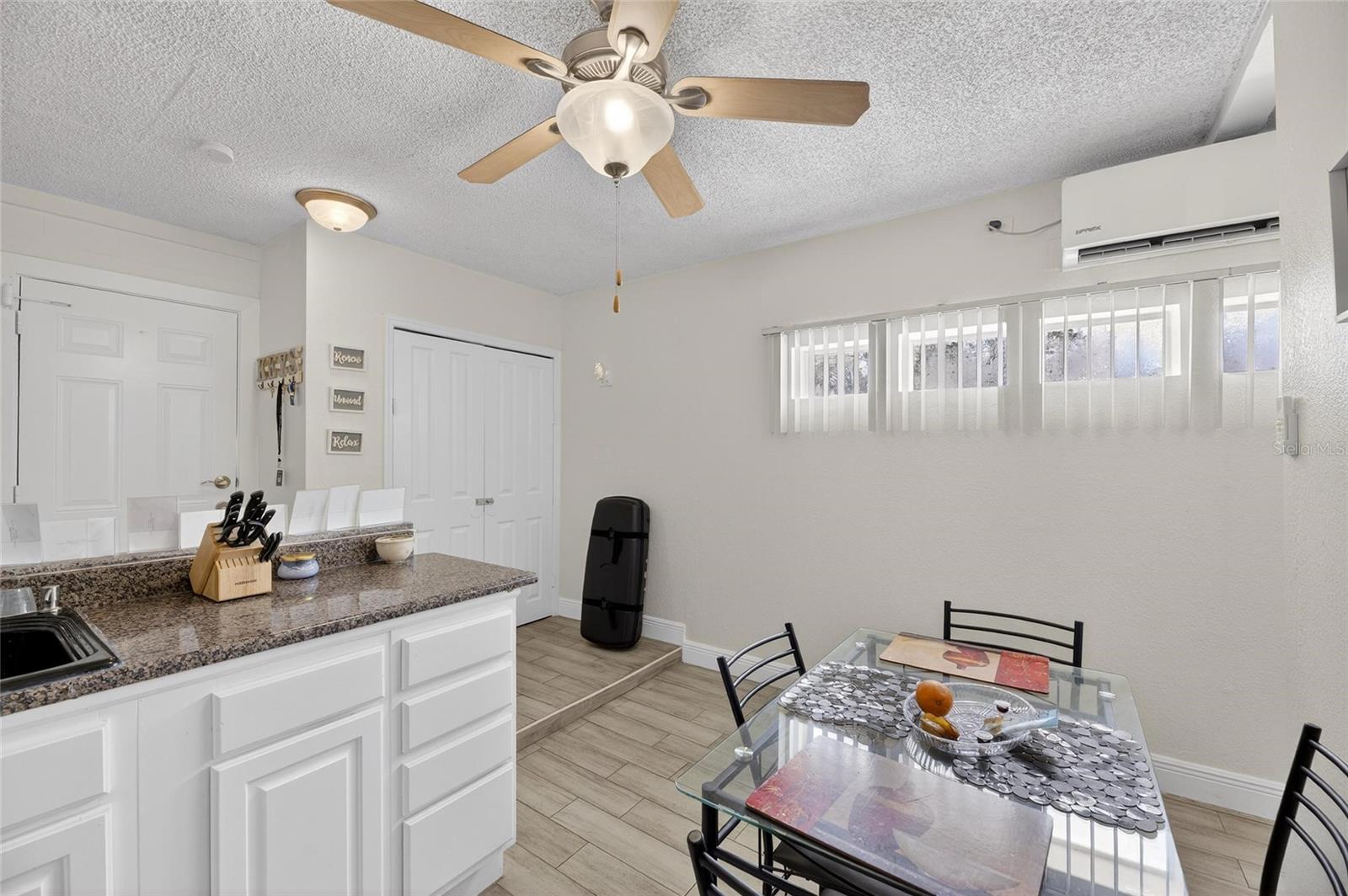 Listing photo id 25 for 522 Wynnwood Drive