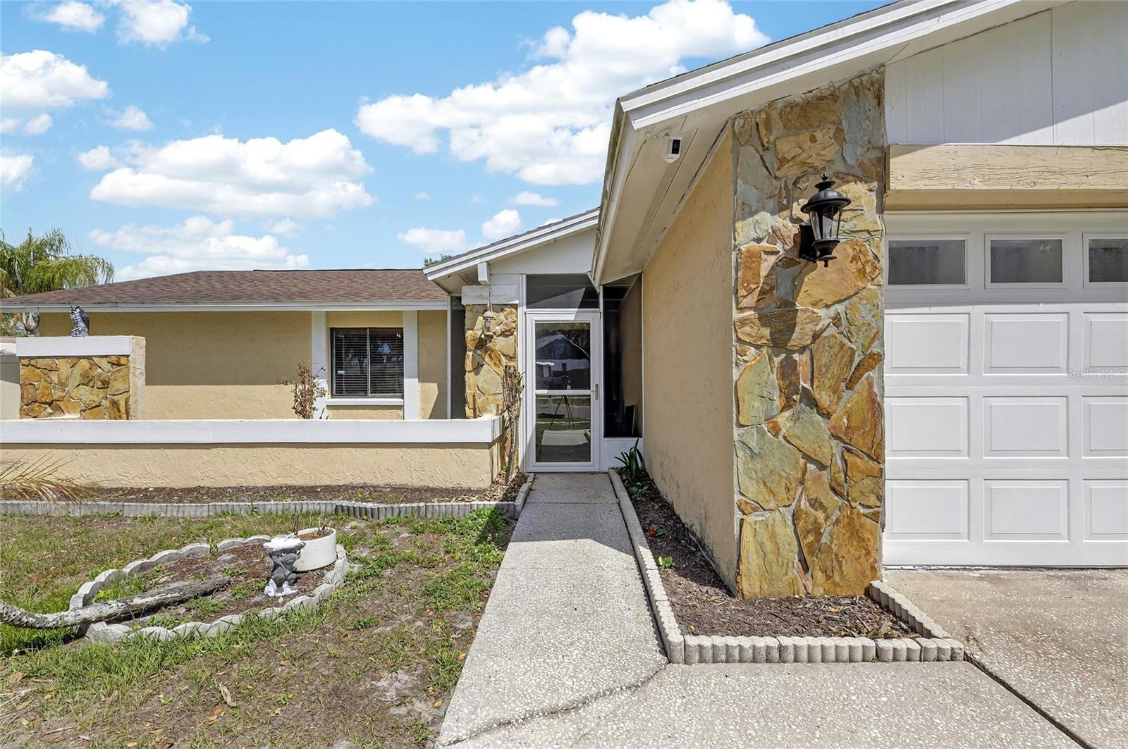 Listing photo id 1 for 522 Wynnwood Drive
